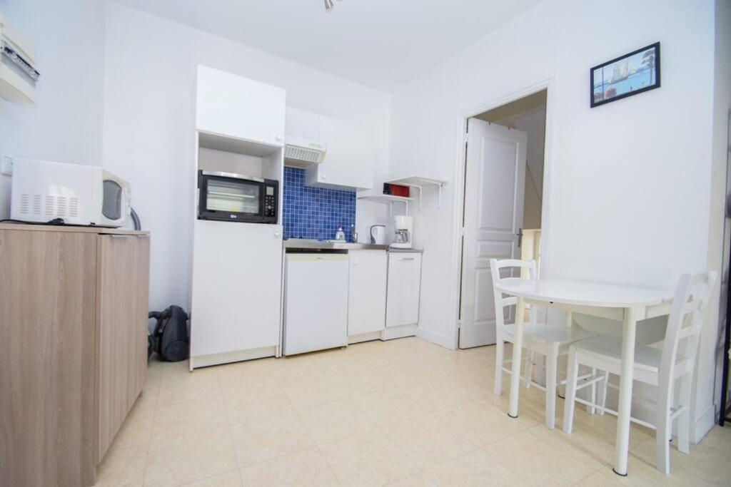 Studio Au Coeur De Cancale Sur Le Port De La Houle Экстерьер фото